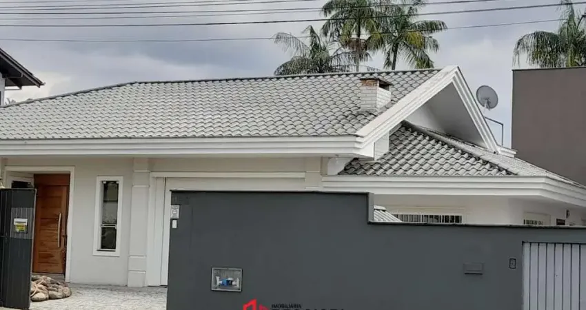 Casa com 2 quartos à venda no América, Joinville 