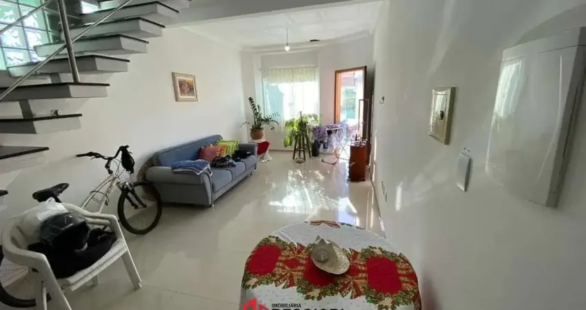 Casa com 3 quartos à venda no Centro, Balneário Camboriú 