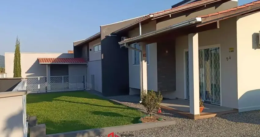 CASA COM ÁREA GOURMET, ACADEMIA E 3 DORMITÓRIOS
