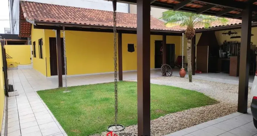 Casa com 2 quartos à venda no Centro, Balneário Camboriú 