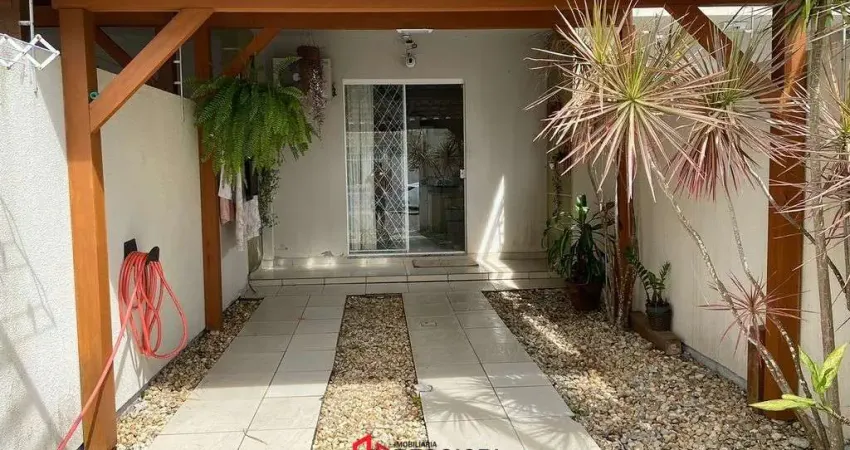 Casa com 2 quartos à venda no Santa Regina, Camboriú 