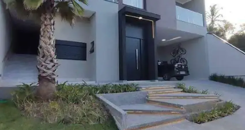 Exuberante casa novíssima e bem requintada na cidade de Valinhos/sp.