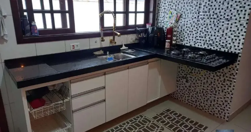Casa à venda com área de 300m², 97m² de área construída, 2 dormitórios, 2 banheiros, 2 vagas - Bairro Represa - Ribeirão Pires - São Paulo