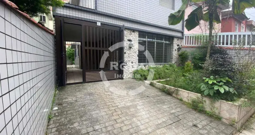 Casa ampla à venda, 3 dormitórios próxima ao coração do Gonzaga