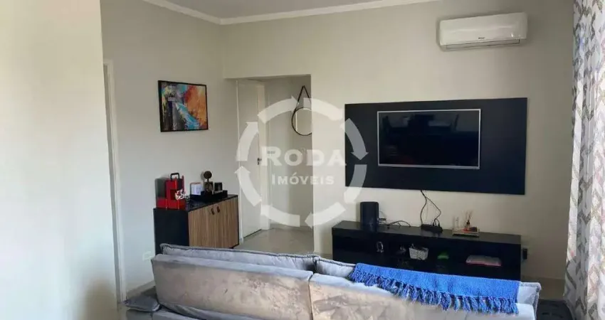 Lindo apartamento todo reformado para venda em Santos 2 dormitórios, 1 suíte