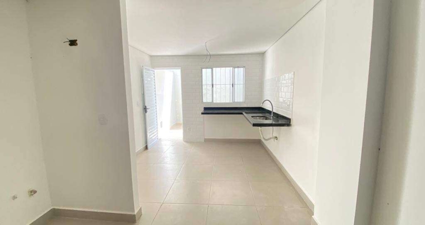 Casa 2 Dormitórios, 1 suite, 1 vaga de gargem em São Vicente
