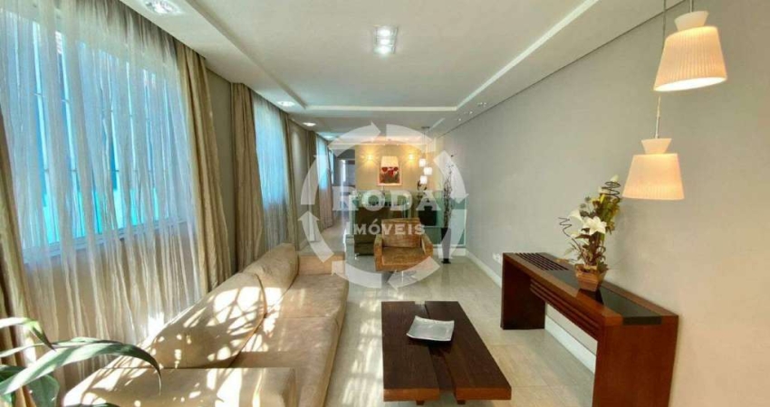 Casa Triplex para locação reformada com piscina em Santos no BOQUEIRÃO.