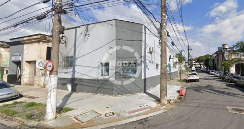 Casa comercial disponível para locação no bairro da Vila Mathias em Santos/SP