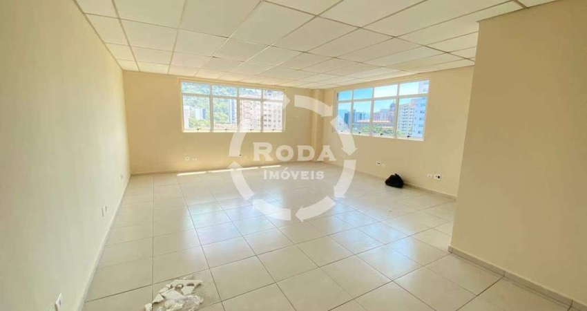 Sala Comercial 50m² com 2 banheiros no Bairro da Vila Mathias ao Lado da UNIMED