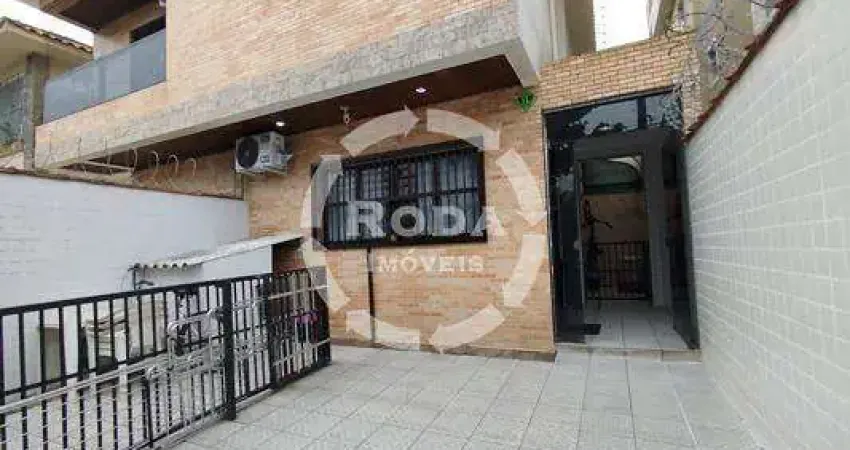 Casa à Venda Vila Valença, São Vicente - 5 Quartos, Perto de Tudo!
