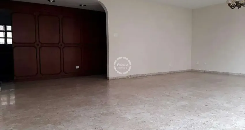 APARTAMENTO DE 192 M2 DE AREA UTIL A UMA QUADRA DA PRAIA NO EMBARÉ