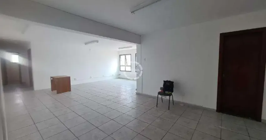 Excelente Conjunto Comercial na Av. Conselheiro Nébias – 130 m² |