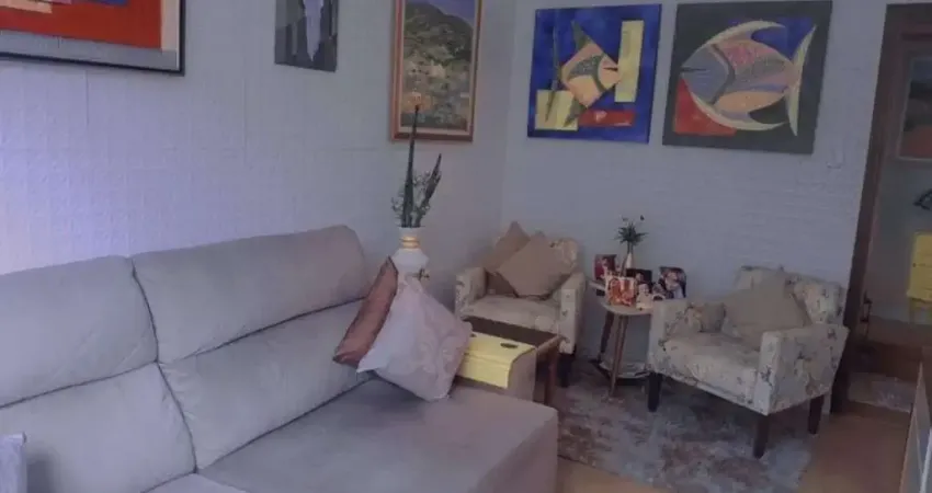 Apartamento com 2 quartos, sala ampla próximo ao mar { boqueirão}