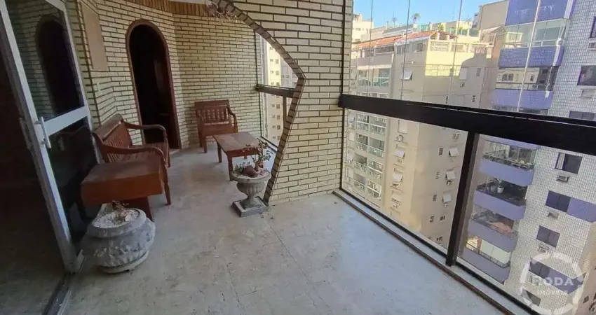 Excelente Apartamento de 4 Dormitórios com 268m² Garagem Fechada para até 5 Carros