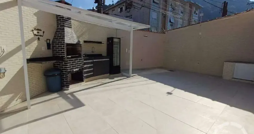 Excelente Sobrado à Venda – 2 Dormitórios com Planejados | 130 m² | Marapé – Santos