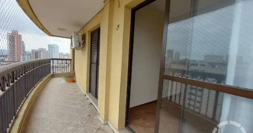 Apartamento à venda 2 suítes, garagem demarcada, lazer completo na ponta da praia com portaria 24 horas.