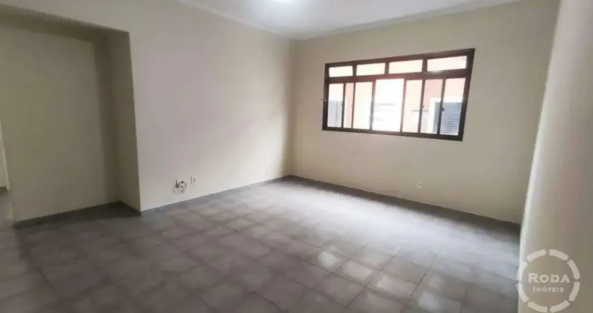 Ótimo apartamento com 2 dormitórios e 1 suíte na ponta da praia