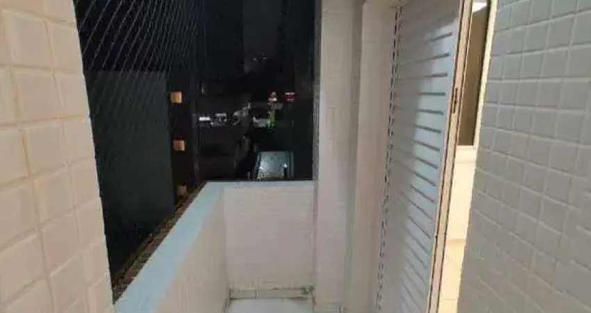 Apartamento de frente para o mar, totalmente reformado e pronto para morar.