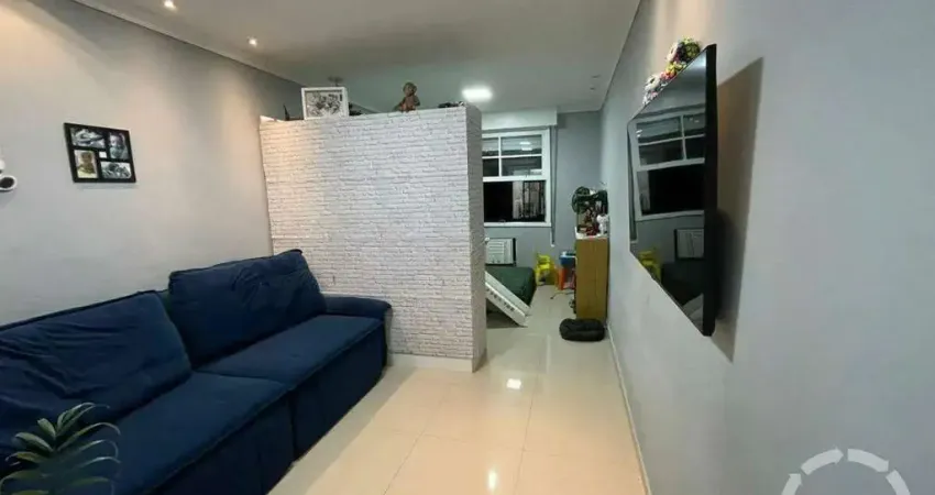 Sala living reformada a uma quadra da praia – boqueirão, santos