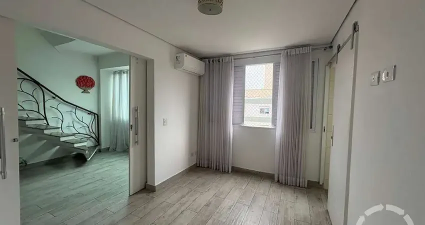 Apartamento Duplex, Varanda Gourmet, 02 Vagas Garagem, Quadra da Praia, Santos SP