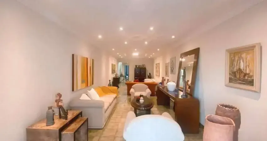 Comprar apartamento na Ponta da Praia com 4 quartos sendo 3 suítes e 3 vagas de garagem