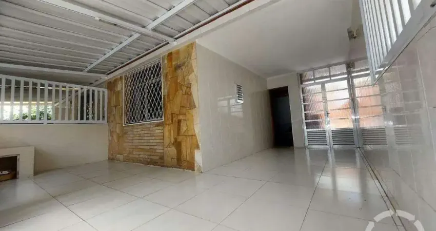 Sobrado à venda em Santos (Aparecida) – 2 quartos, Frente, Financiamento