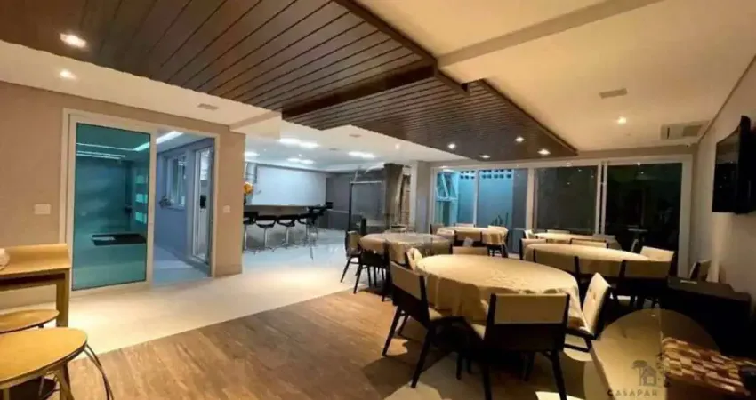 Sobrado à Venda em Condomínio Fechado com 6 Suítes, e 1.240m²