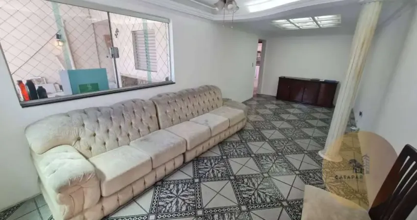 Casa Térrea à Venda com 2 Quartos e Edicula nos Fundos com 148m²