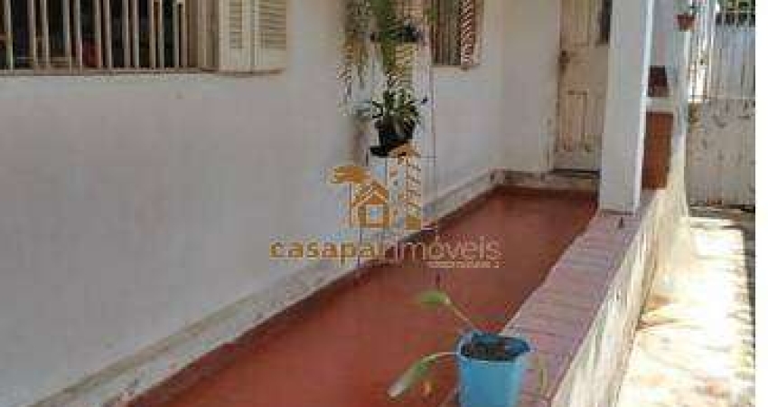 Casa Térrea com 3 Quartos e 500m² de Terreno no Santa Maria