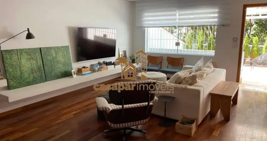 Charmoso Sobrado Reformado à Venda na Vila Progredior,3 Dormitórios e 150m²
