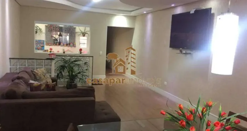 Sobrado à Venda no Bairro Santa Paula, 340m² com 3 Dormitórios e Conforto