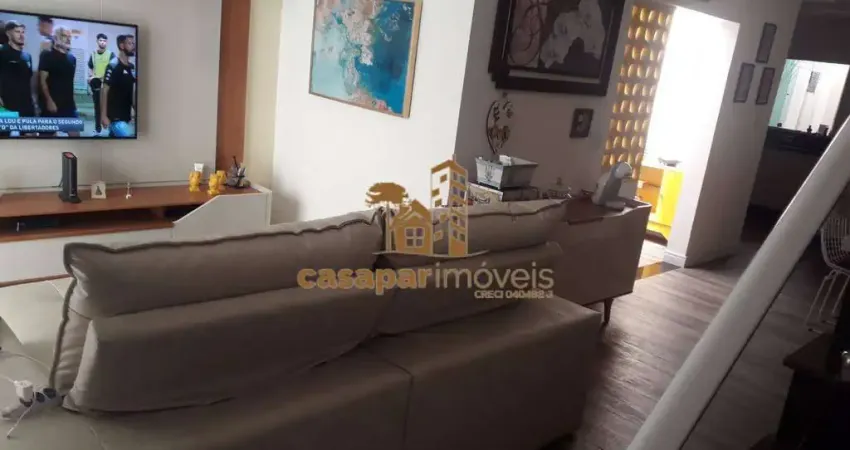 Casa à venda em condomínio fechado com 194m², 3 dormitórios, estuda permuta