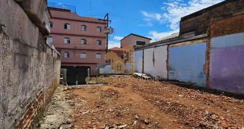 Terreno à Venda com 261 m², Totalmente Plano, 9 x 29 metros no Cerâmica