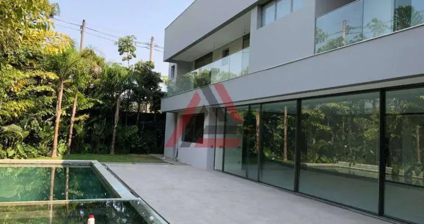 Maravilhosa Casa no Espaço Cerâmica à Venda, 950m² com 5 Suítes