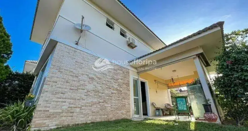 Casa individual com 3 dormitórios no campeche 300m2 de terreno, fácil acesso à rodovia e a poucos m