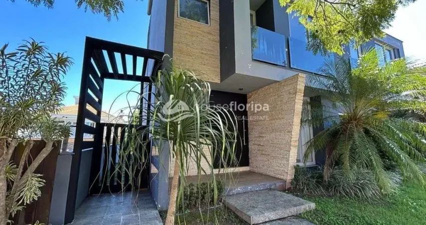 Casa em Condominio à venda, Campeche, Florianópolis, SC - Possui 4 dormitorios com 480m² de terreno