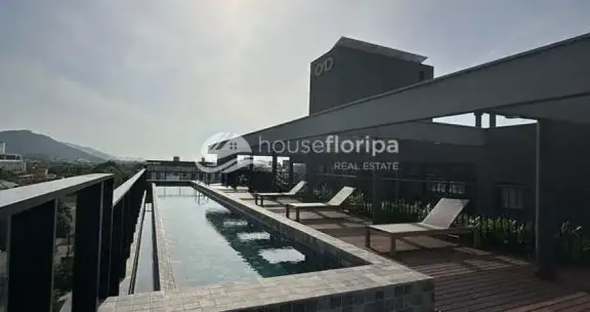 Loft novo com pé direito duplo, piscina no terraço, carregador para carro elétrico à venda, campech