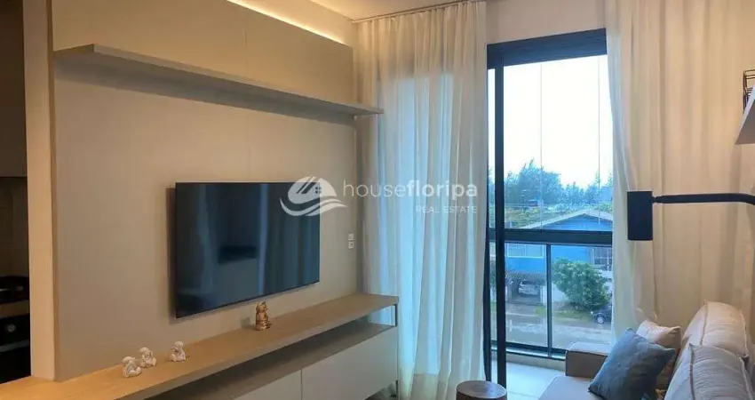 Apartamento à venda, Campeche, Florianópolis, SC - Possui 2 dormitórios sendo uma suíte, a 200 metr
