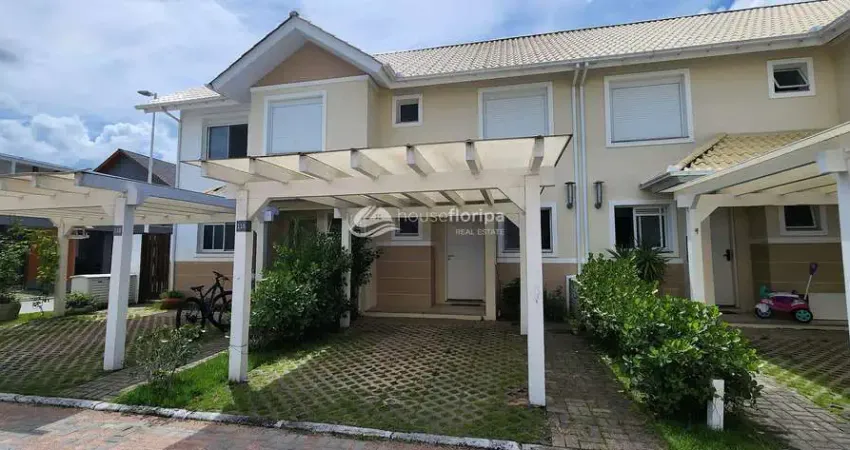 Casa à venda 2 suítes em condomínio fechado próximo a praia, Morro das Pedras, Florianópolis, SC