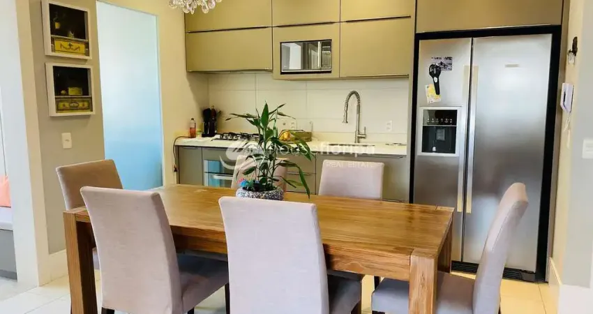 Apartamento duplex mobiliado de 2 quartos com sacada à venda em Coqueiros, Coqueiros, Florianópolis