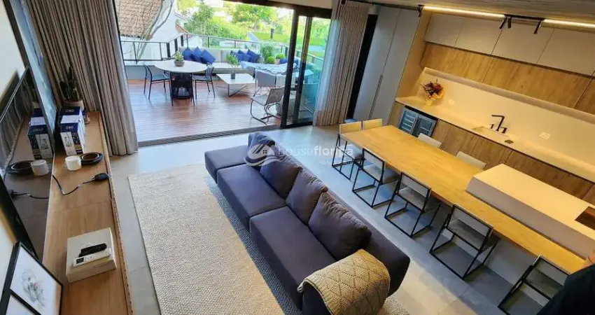 Casa contemporânea com 3 suítes, rodeada pela natureza no Condomínio Botanique – Canto da Lagoa, Fl