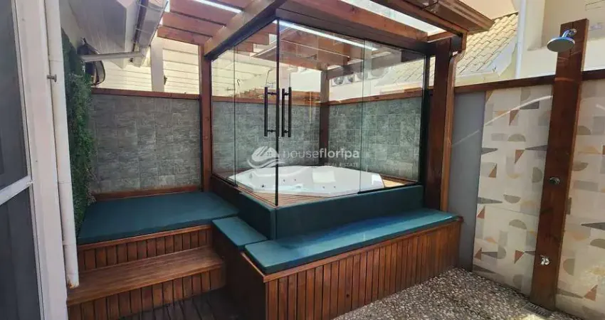 Casa à venda 3 quartos e jacuzzi privativa em condomínio clube próximo a praia, Morro das Pedras, F