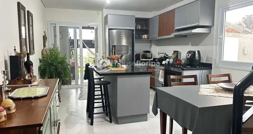 Casa à venda financiável com 3 dormitórios, em loteamento planejado, no campeche, florianópolis, sc