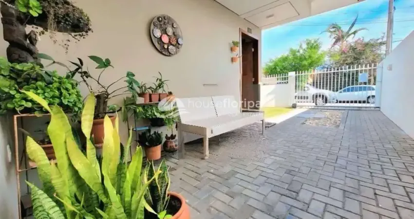 Casa à venda, campeche, florianópolis, sc -  próxima a cómercios da região, 900m da praia