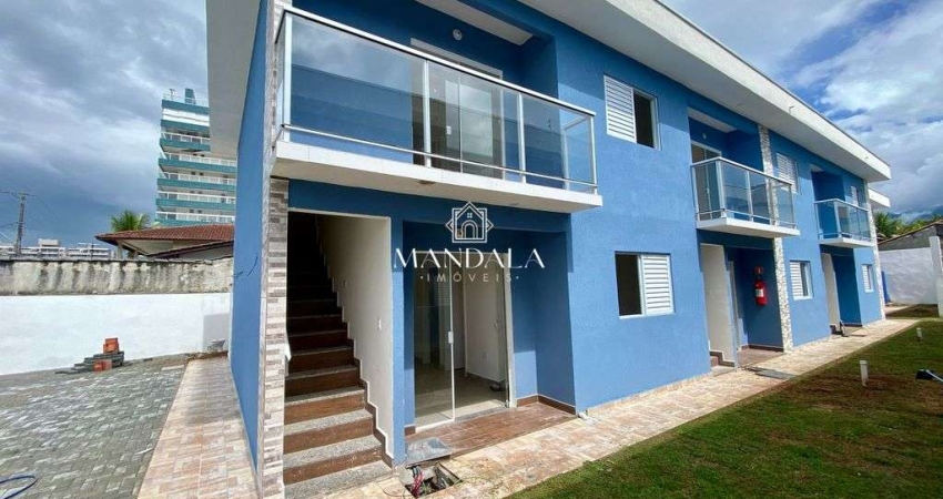 Village em Bertioga, a uma quadra da praia