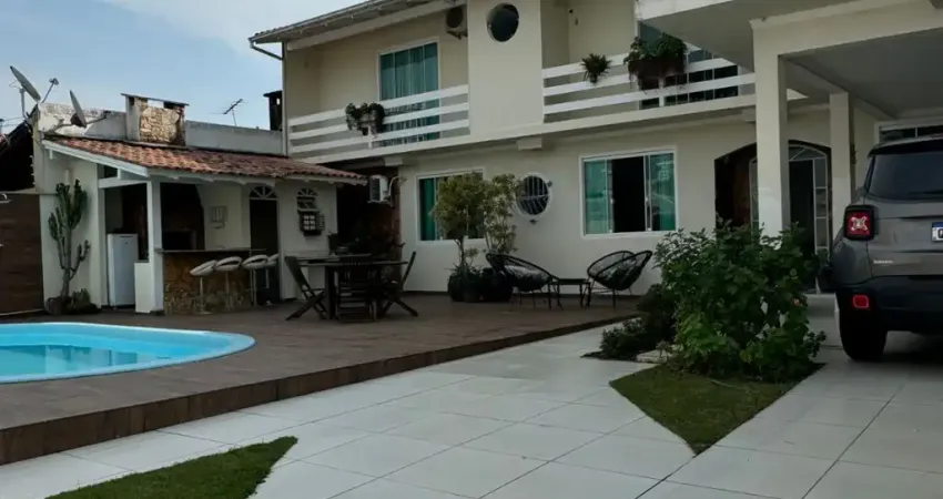 Casa com 5 quartos à venda na Rua Nove de Julho, 108, Ipiranga, São José