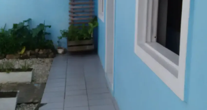 Casa com 3 quartos à venda na Rua Maria Helena Kretzer, 664, Praia Comprida, São José