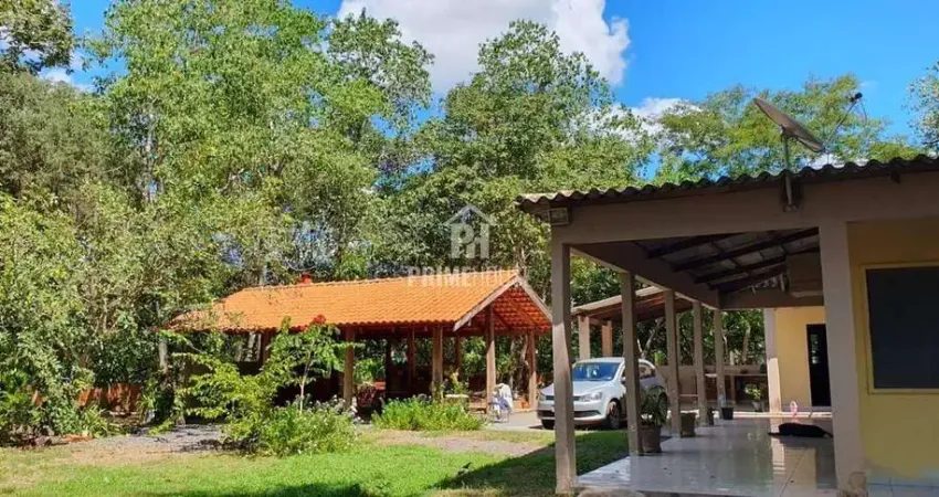 Chácara na região do Distrito da Guia Com 6 dormitórios.