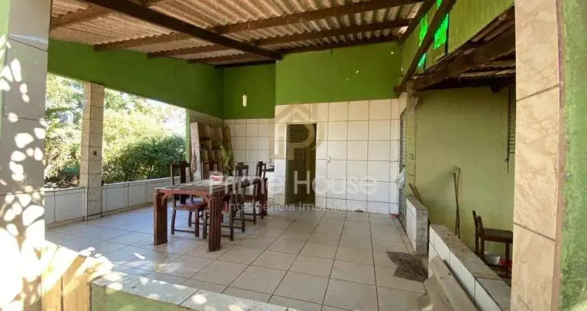 Vende-se casa com 3 dormitorios -  bairro gamaliel - cuiabá/mt