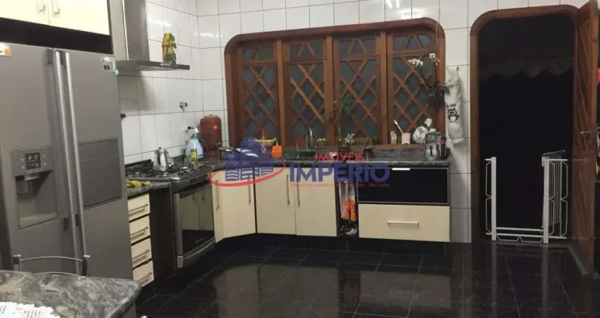 Sobrado com 3 dorms, Vila Rosália, Guarulhos - R$ 2.5 mi, Cod: 8604